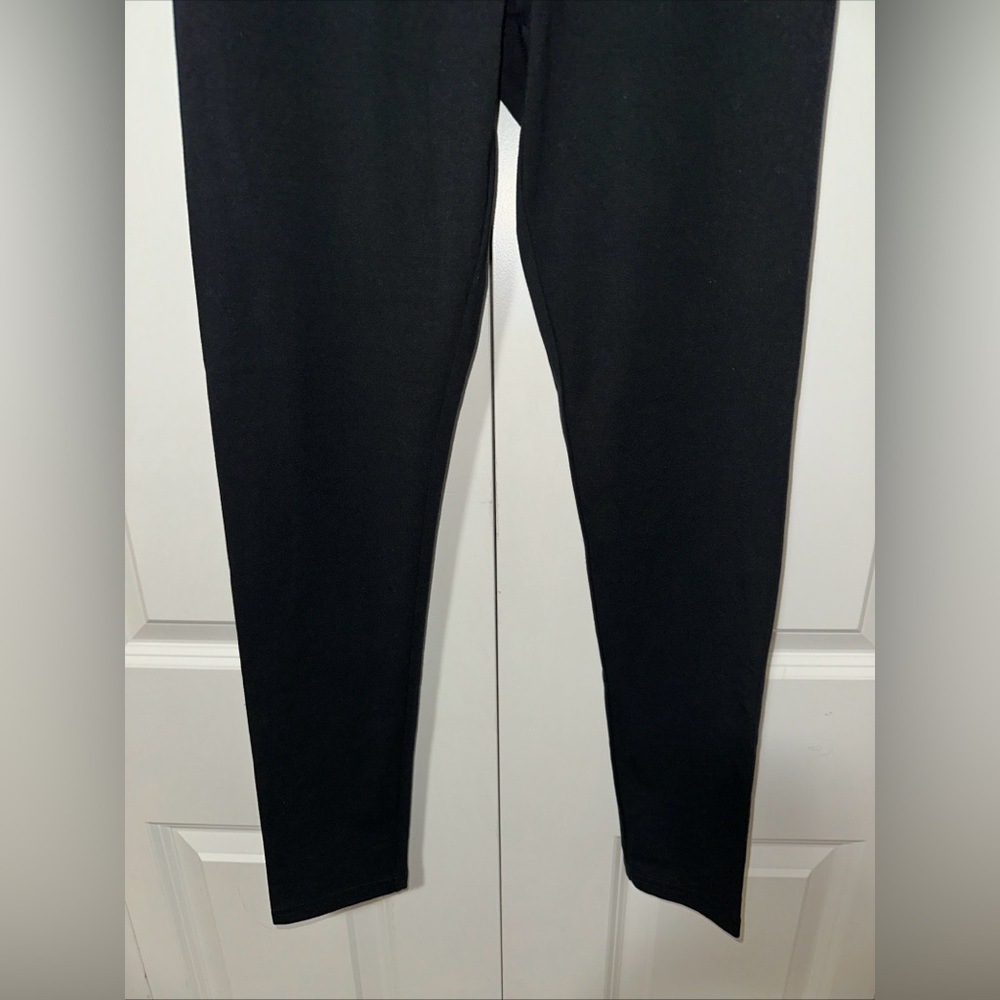 Offline by Aerie OG Leggings Lightweight M NWT - Picture 3 of 4